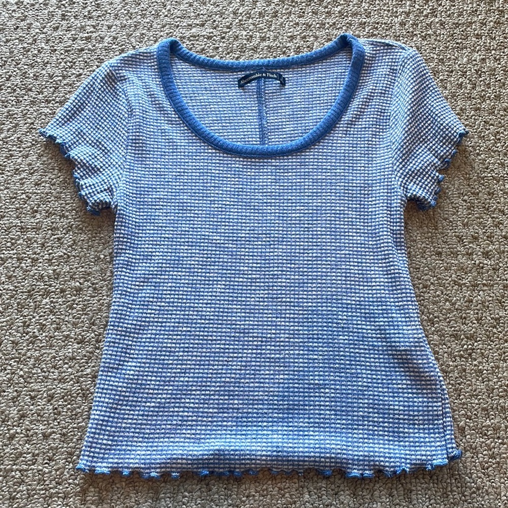 abercrombie and fitch short sleeve cropped t-shirt